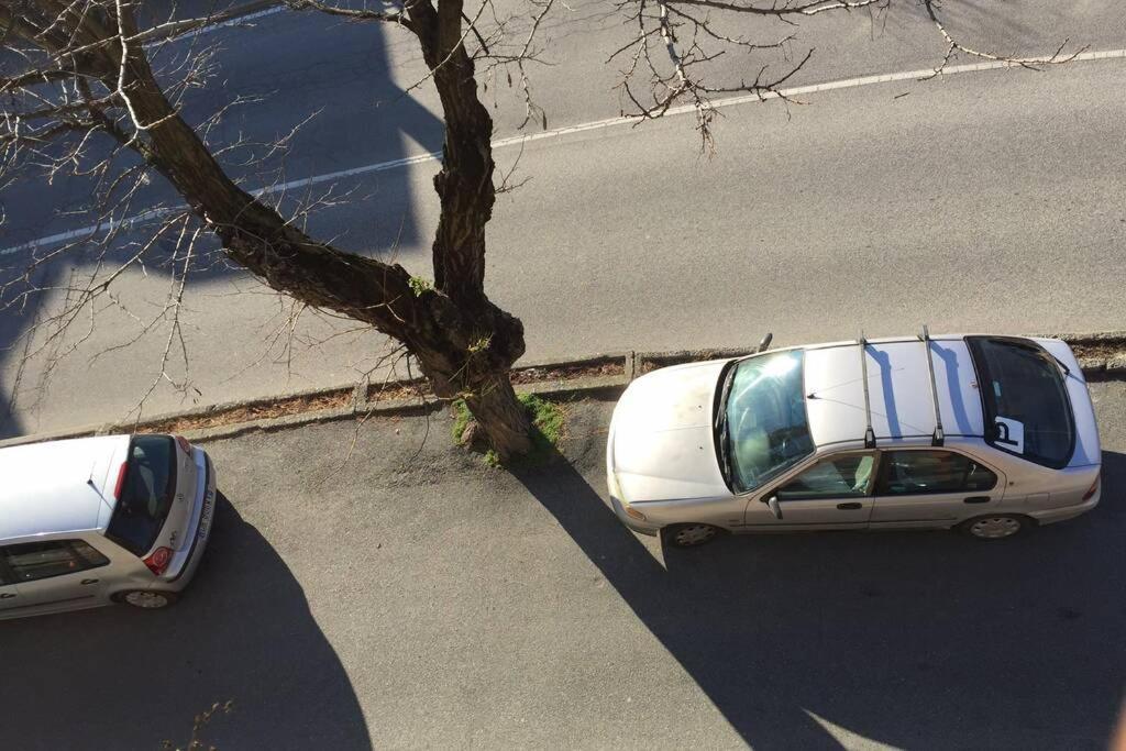 Appartamento Con Parcheggio Pubblico Sotto Casa Saint-Vincent Exterior foto